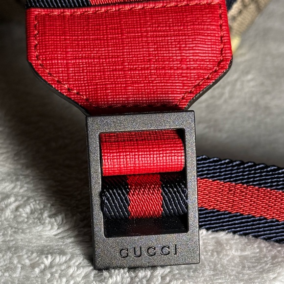 Authentic GUCCI GG Supreme Monogram Space Themed Backpack - Picture 7 of 15